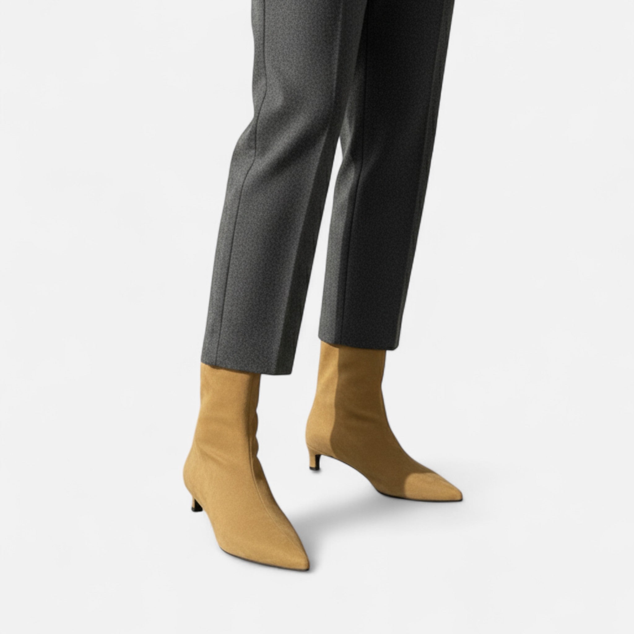 Monique – Stivaletti Donna Punta Affusolata Elegante