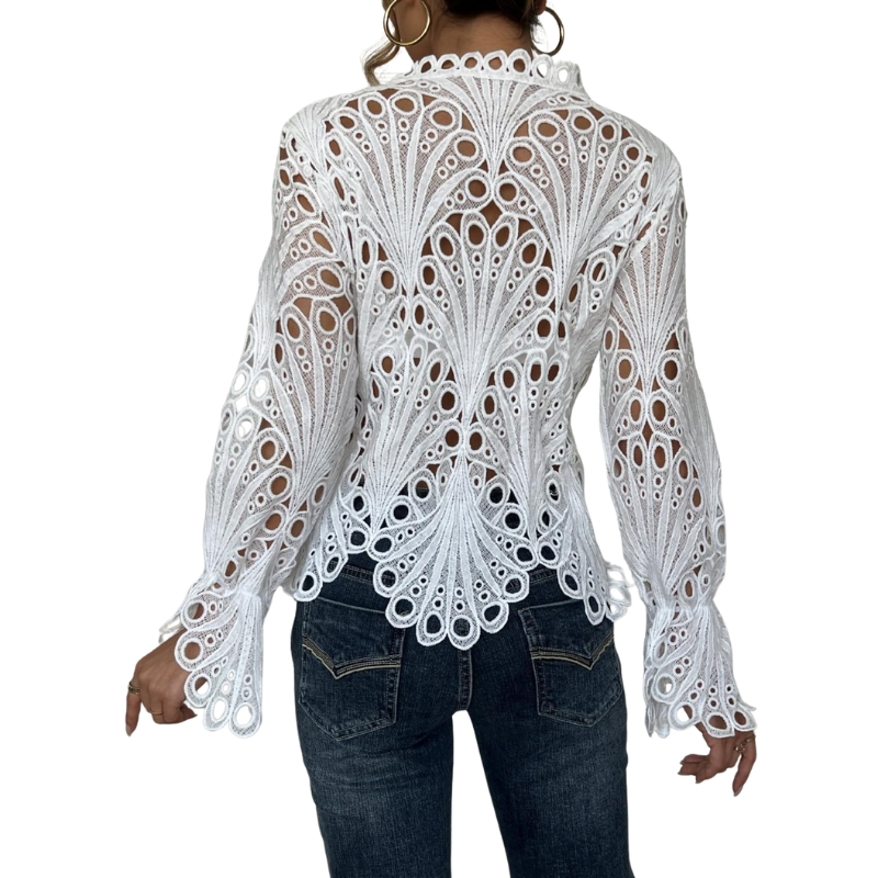 Sofia – Blusa Elegante Intagliata